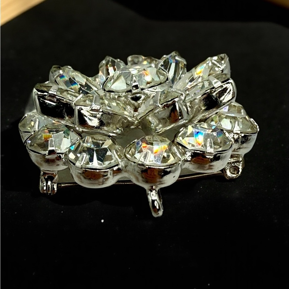 Vintage Layered Rhinestone Flower Brooch & Pendant with Dangles –Silver Tone EUC - Picture 10 of 17